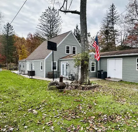 263 Rock Lake Rd, Fairmont, WV 26554