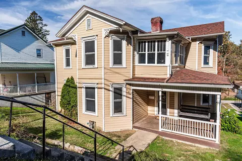 455 Walnut St, Grafton, WV 26354