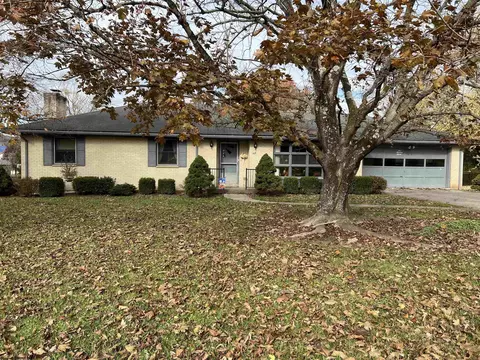 107 Valley Dr, Bridgeport, WV 26330