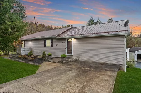 4950 Buckhannon Pike, Mount Clare, WV 26408