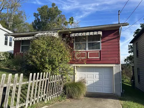 210 Bond St, Clarksburg, WV 26301