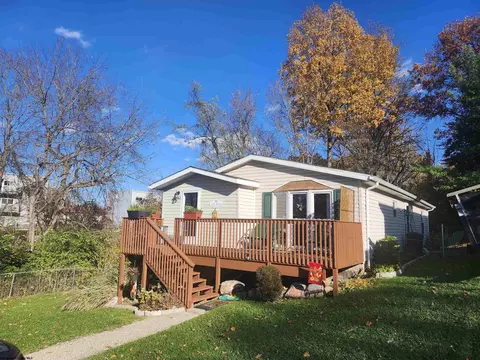 292 Lilly St, Star City, WV 26505
