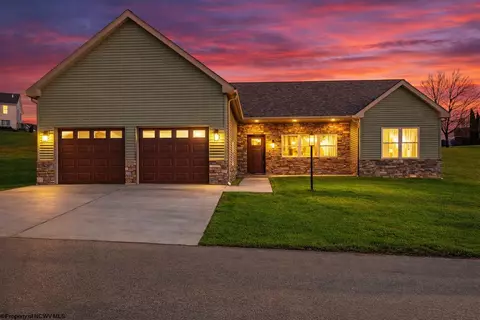 504 Watson Dr, Maidsville, WV 26541