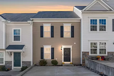 127 Inlet St, Morgantown, WV 26508