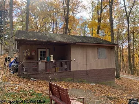 191 Beech St #TETER CREEK LAKE, Montrose, WV 26283