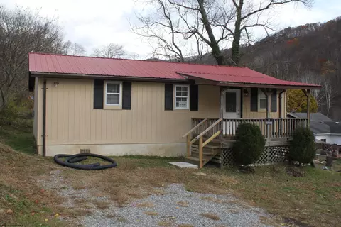 36 Fryer Aly, Webster Springs, WV 26288