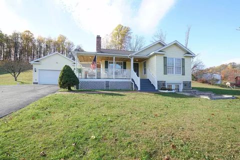 101 Foxmoor Rd, Belington, WV 26250