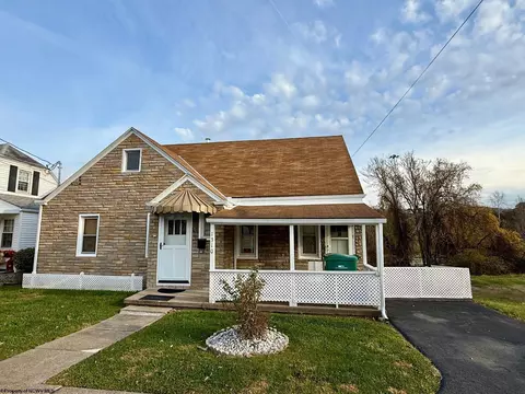 1310 Adams Ave, Clarksburg, WV 26301