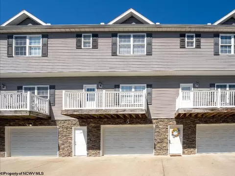 124 Kaustin Dr, Morgantown, WV 26501