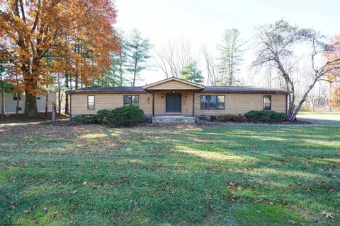 221 Broadway Ave, Bridgeport, WV 26330