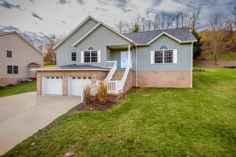 1307 Jamestowne Dr, Morgantown, WV 26508