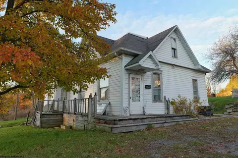 603 W State Ave, Terra Alta, WV 26764