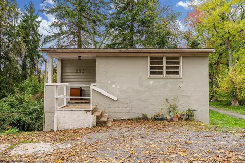 225 Waverly St, Morgantown, WV 26505