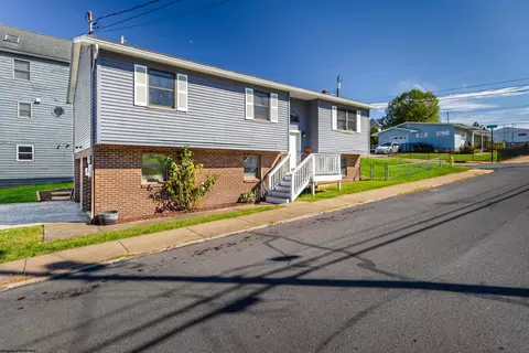 670 Elysian Ave, Morgantown, WV 26501
