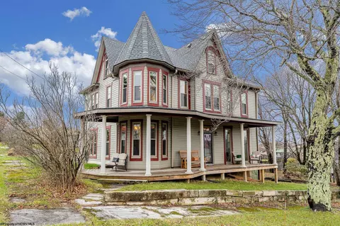 386 Kent Ave, Davis, WV 26260