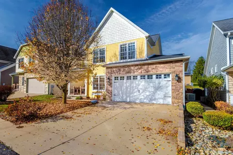 8 French Quarters Dr, Morgantown, WV 26504