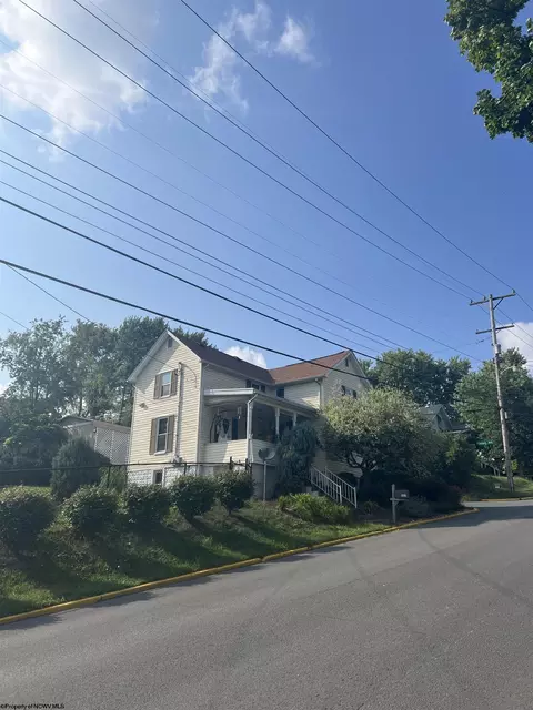 227 Darst St, Morgantown, WV 26506