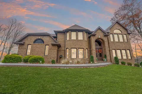 4759 Ridgetop Dr, Morgantown, WV 26508
