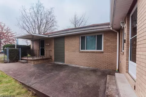 16 Warrick St, Morgantown, WV 26505