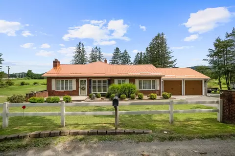 253 Chenoweth Creek Rd, Elkins, WV 26241