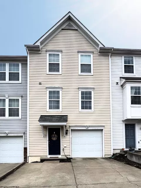 105 Birds Eye View Dr, Morgantown, WV 26501