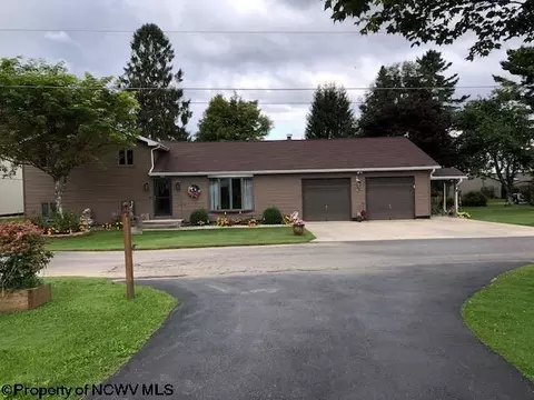 200 Nelson Rd, Thomas, WV 26292