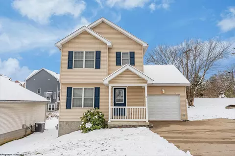 2 Antietam Dr, Morgantown, WV 26508