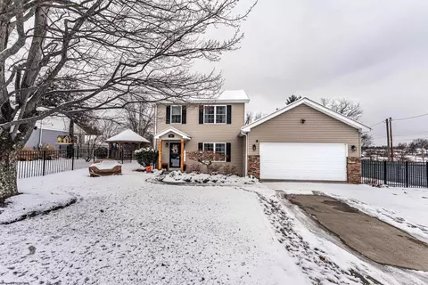 600 Herman Ave, Star City, WV 26505