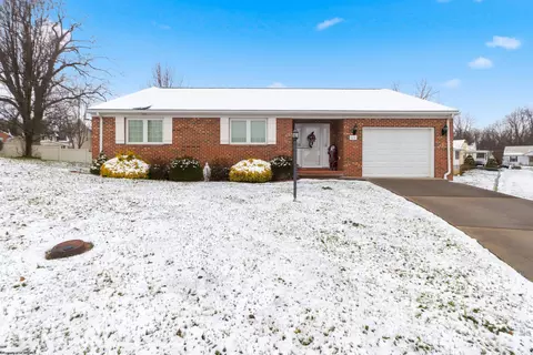 120 Center Ct, Bridgeport, WV 26330