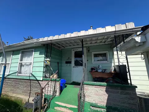 456 Dunkard Ave, Westover, WV 26501