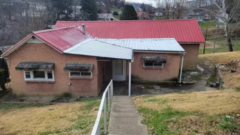 3012 Main St, Farmington, WV 26571