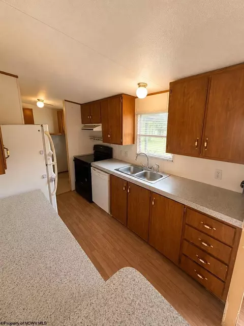 Kitchen - 46 Wall St, Albright, WV 26519 photo 1 of 3