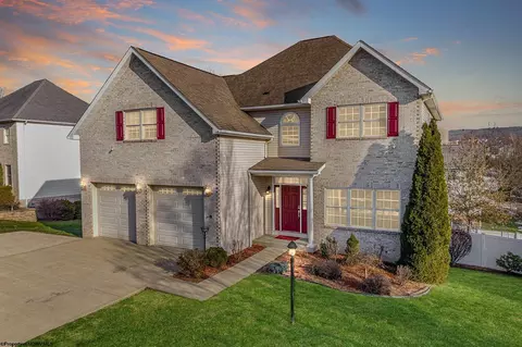 1051 Autumn Ave, Morgantown, WV 26508