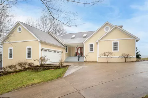 3606 Monarch Ct, Morgantown, WV 26508