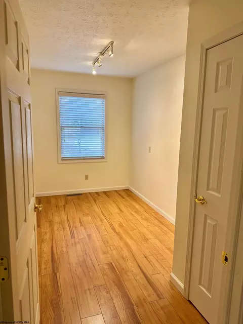 Bedroom - 410 Pineview Dr, Thomas, WV 26292 photo 4 of 5