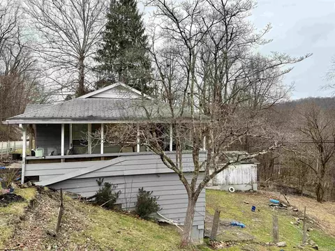 1400 Husky Hwy, Fairmont, WV 26554