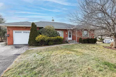 3473 Collins Ferry Rd, Morgantown, WV 26505