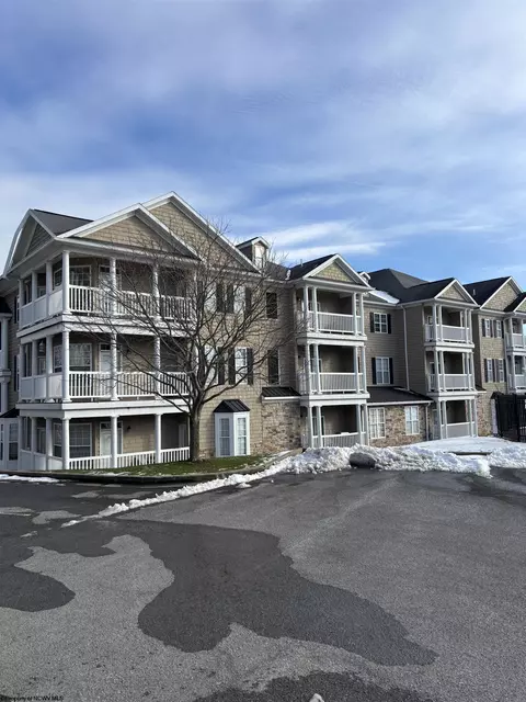 2531 Suncrest Vlg, Morgantown, WV 26505