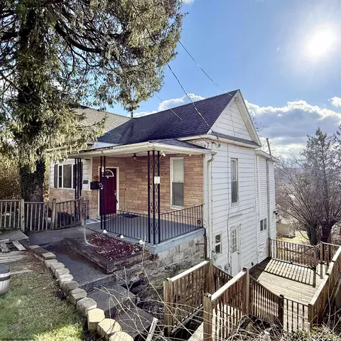 284 View Ave, Fairmont, WV 26554