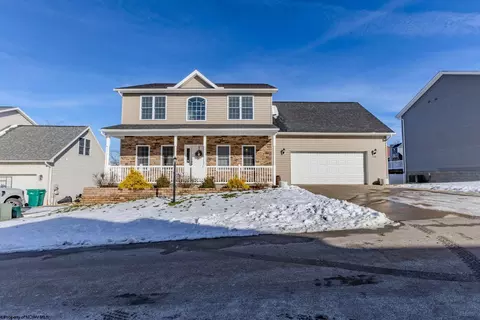 126 Landing Dr, Morgantown, WV 26508