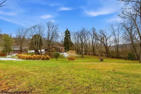 408 Parkway Ave, Anmoore, WV 26323