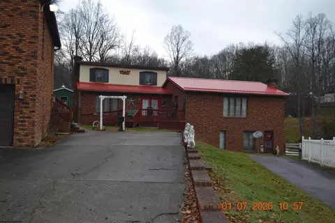 94 Dogwood Trl, Napier, WV 26631