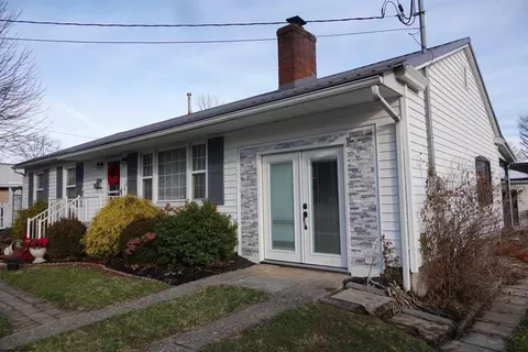 22 Marion St, Buckhannon, WV 26201