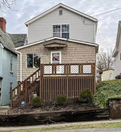 702 Gaston Ave, Fairmont, WV 26554