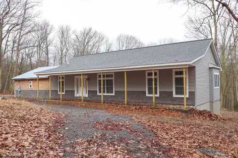 218 E Bank St, Bruceton Mills, WV 26525