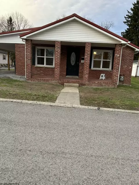 71 W Lincoln St, Buckhannon, WV 26201