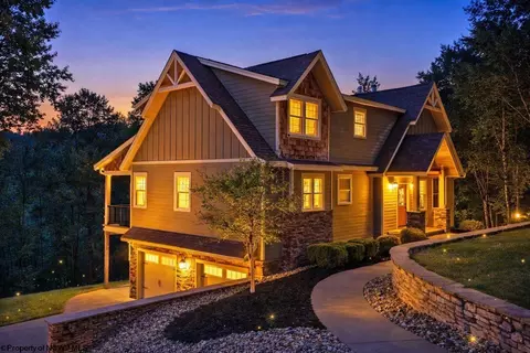 407 Sanctuary Cv, Morgantown, WV 26508