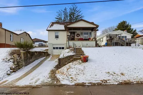 411 Roane Ave, Clarksburg, WV 26301