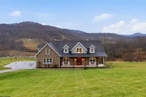 20 Blue Quill Rd, Bridgeport, WV 26330