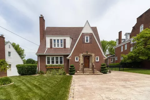 328 W Philadelphia Ave, Bridgeport, WV 26330